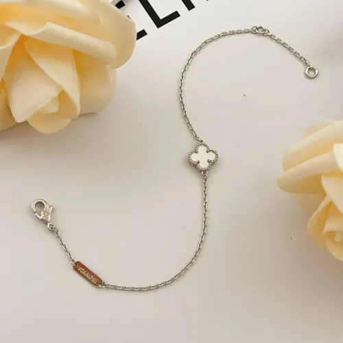 Replica Van Cleef & Arpels Bracelets For Women #1406618 $25.00 USD for Wholesale