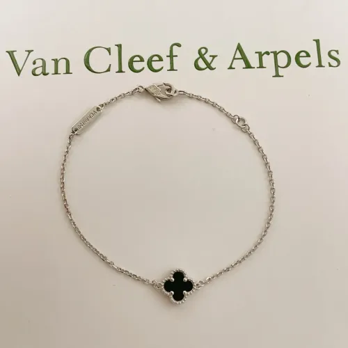 Van Cleef & Arpels Bracelets For Women #1406621
