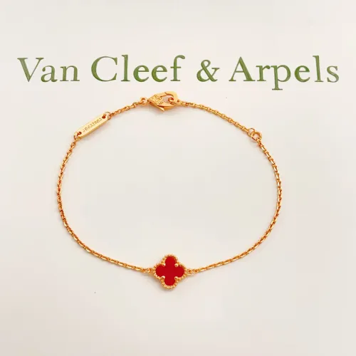 Replica Van Cleef & Arpels Bracelets For Women #1406627 $25.00 USD for Wholesale