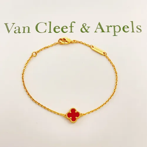 Replica Van Cleef & Arpels Bracelets For Women #1406628 $25.00 USD for Wholesale
