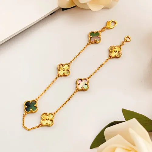 Replica Van Cleef & Arpels Bracelets For Women #1406637 $34.00 USD for Wholesale