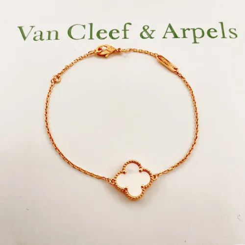 Van Cleef & Arpels Bracelets For Women #1406639