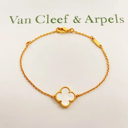 Van Cleef & Arpels Bracelets For Women #1406640