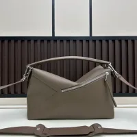 $240.00 USD LOEWE AAA Quality Messenger Bags For Women #1393632