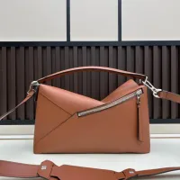 $240.00 USD LOEWE AAA Quality Messenger Bags For Women #1393633