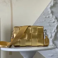 $102.00 USD Bottega Veneta BV AAA Quality Messenger Bags For Women #1393642