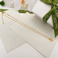 $27.00 USD Van Cleef & Arpels Necklaces For Women #1398307