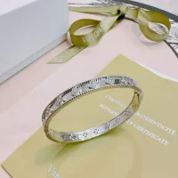 $39.00 USD Van Cleef & Arpels Bracelets #1398394