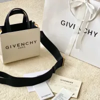 $172.00 USD Givenchy AAA Quality Handbags For Women #1399000