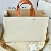 $222.00 USD Givenchy AAA Quality Handbags For Women #1399008