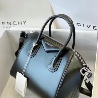 $172.00 USD Givenchy AAA Quality Handbags For Women #1399018