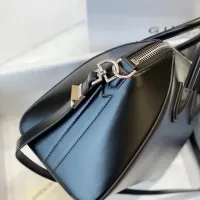 $182.00 USD Givenchy AAA Quality Handbags For Women #1399020