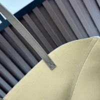 $158.00 USD LOEWE AAA Quality Shoulder Bags For Women #1399062