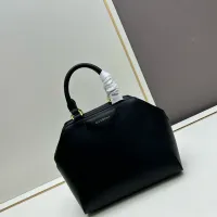 $102.00 USD Givenchy AAA Quality Handbags For Women #1399516