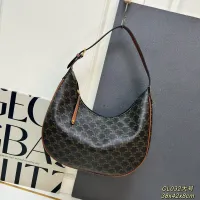 $88.00 USD Celine AAA Quality Shoulder Bags For Women #1404158