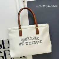 $96.00 USD Celine AAA Quality Handbags For Women #1404197