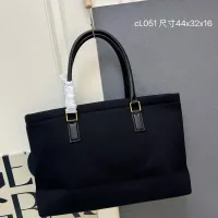$96.00 USD Celine AAA Quality Handbags For Women #1404200