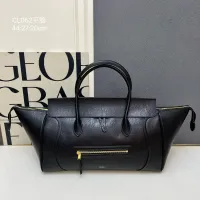 $102.00 USD Celine AAA Quality Handbags For Women #1404689