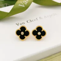 $25.00 USD Van Cleef & Arpels Earrings For Women #1406176