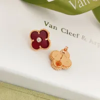 $25.00 USD Van Cleef & Arpels Earrings For Women #1406183