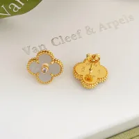 $25.00 USD Van Cleef & Arpels Earrings For Women #1406295