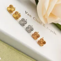 $25.00 USD Van Cleef & Arpels Earrings For Women #1406544