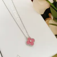 $25.00 USD Van Cleef & Arpels Necklaces For Women #1406560