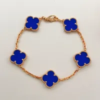 $34.00 USD Van Cleef & Arpels Bracelets For Women #1406585