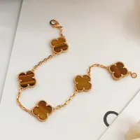 $34.00 USD Van Cleef & Arpels Bracelets For Women #1406591