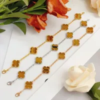 $34.00 USD Van Cleef & Arpels Bracelets For Women #1406592