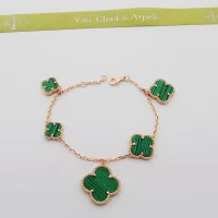 $32.00 USD Van Cleef & Arpels Bracelets For Women #1406603