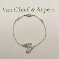 $25.00 USD Van Cleef & Arpels Bracelets For Women #1406608