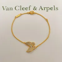 $25.00 USD Van Cleef & Arpels Bracelets For Women #1406610