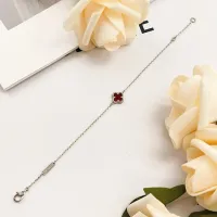 $25.00 USD Van Cleef & Arpels Bracelets For Women #1406626