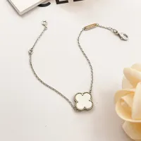 $25.00 USD Van Cleef & Arpels Bracelets For Women #1406638