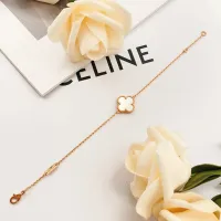 $25.00 USD Van Cleef & Arpels Bracelets For Women #1406639