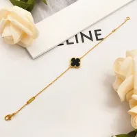 $25.00 USD Van Cleef & Arpels Bracelets For Women #1406643