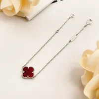 $25.00 USD Van Cleef & Arpels Bracelets For Women #1406644