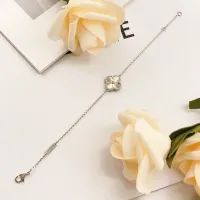 $25.00 USD Van Cleef & Arpels Bracelets For Women #1406652