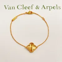 $25.00 USD Van Cleef & Arpels Bracelets For Women #1406654