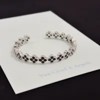 $48.00 USD Van Cleef & Arpels Bracelets For Women #1407101