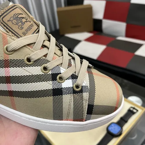 Replica Burberry Casual Shoes For Men #1408027 $76.00 USD for Wholesale