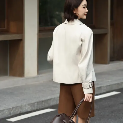 Replica Burberry Trench Coat Long Sleeved For Women #1410240 $132.00 USD for Wholesale