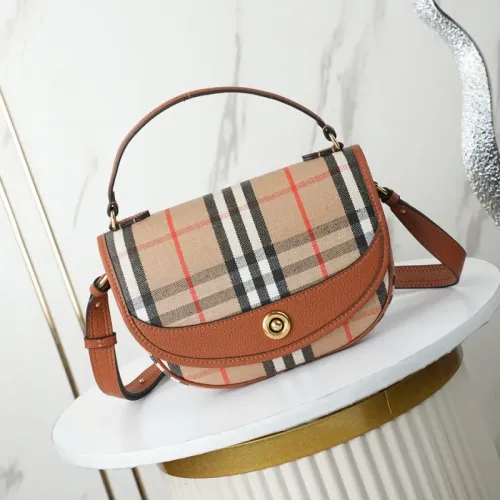 Burberry AAA Quality Messenger Bags For Women #1411398