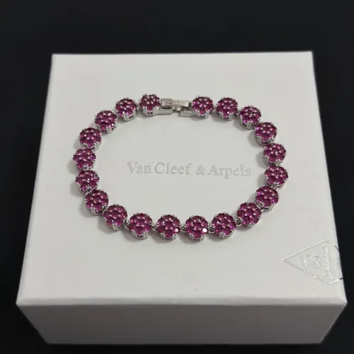 Van Cleef & Arpels Bracelets For Women #1413299
