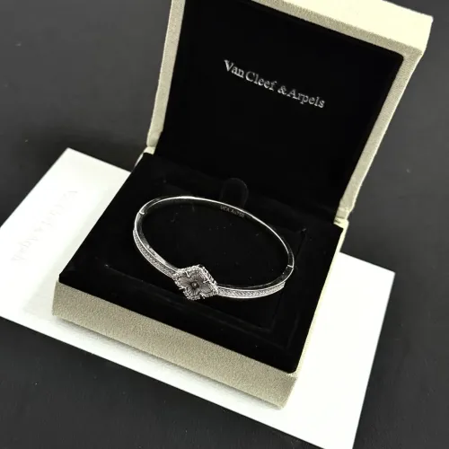 Replica Van Cleef & Arpels Bracelets For Women #1413412 $48.00 USD for Wholesale