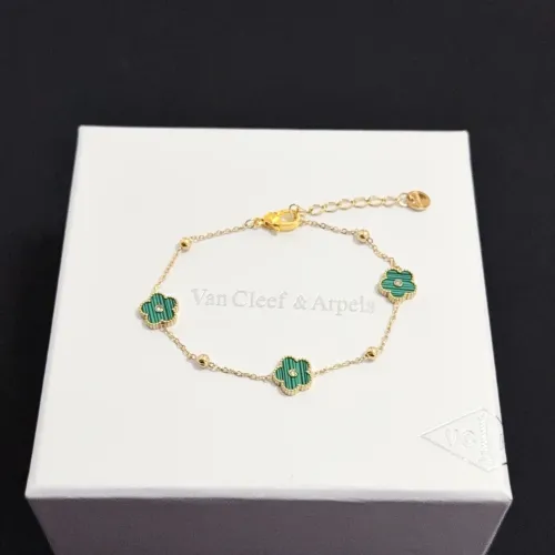 Van Cleef & Arpels Bracelets For Women #1413493