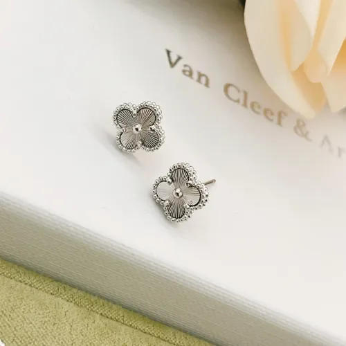 Replica Van Cleef & Arpels Earrings For Women #1413529 $25.00 USD for Wholesale