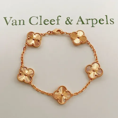 Van Cleef & Arpels Bracelets For Women #1413744
