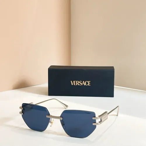Versace AAA Quality Sunglasses #1415095